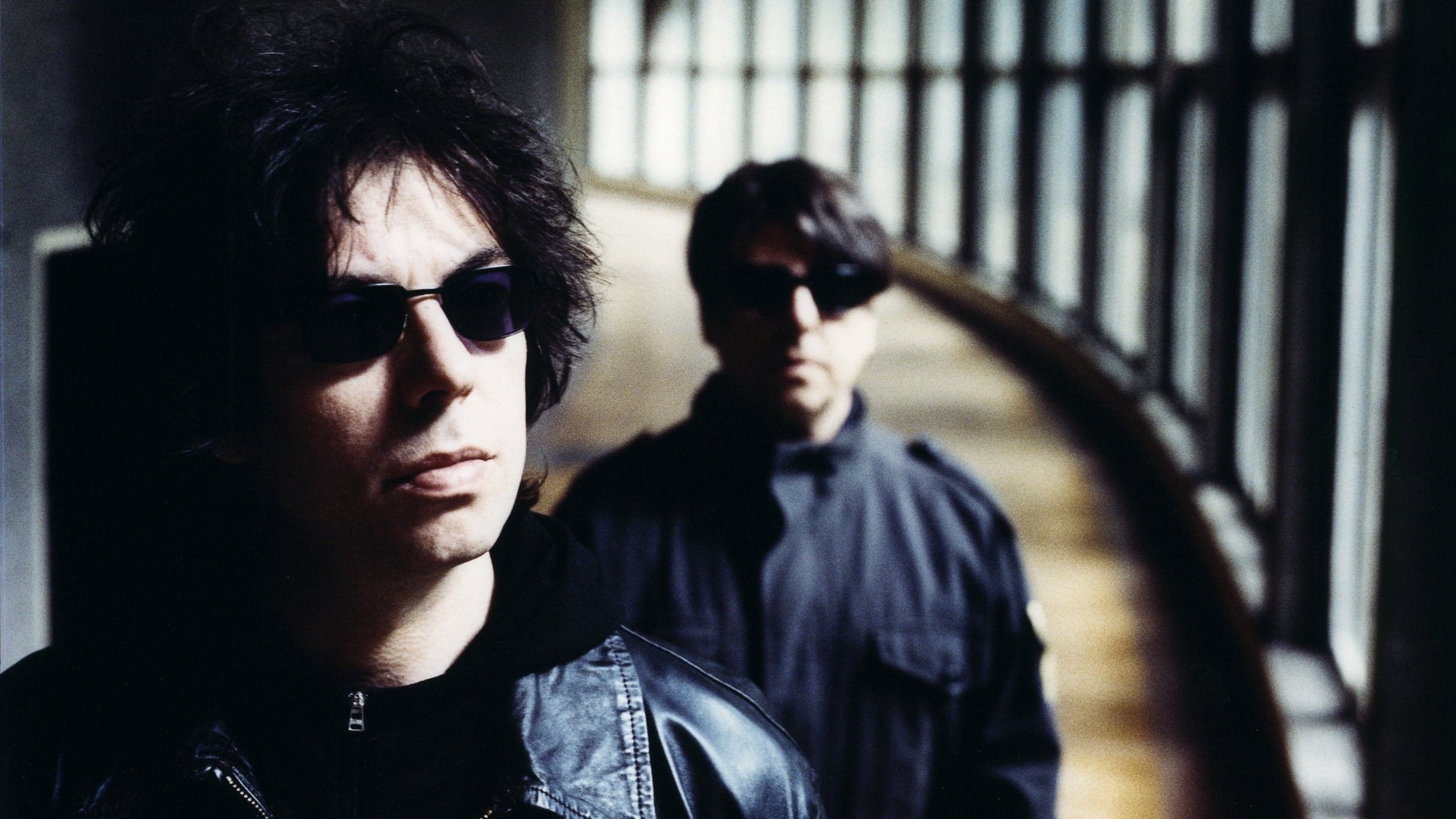 ECHO & THE BUNNYMEN: More Songs To Learn & Sing – The Very Best of Echo & The Bunnymen