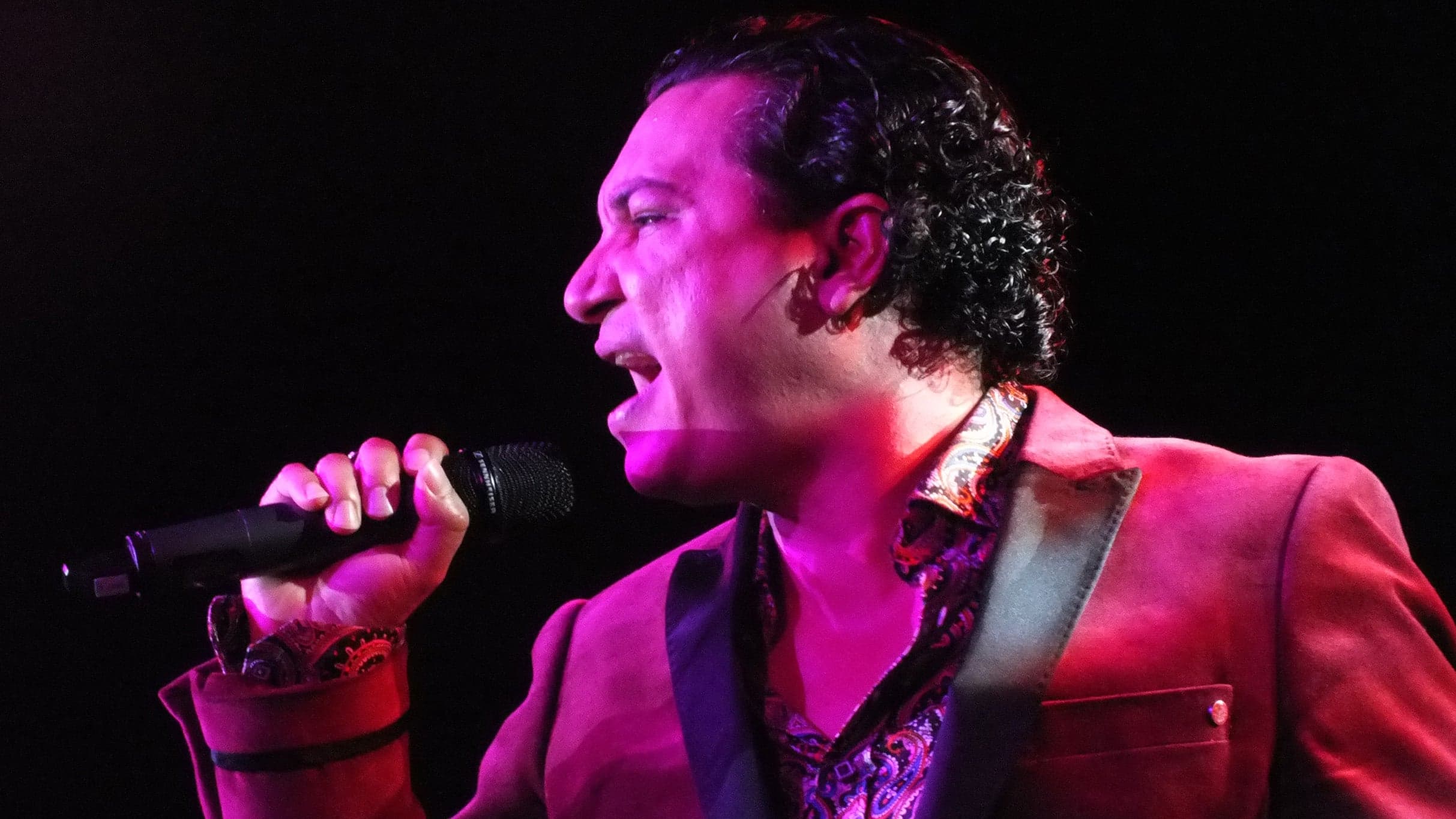 Carlos Daniels: Tributo A Juan Gabriel