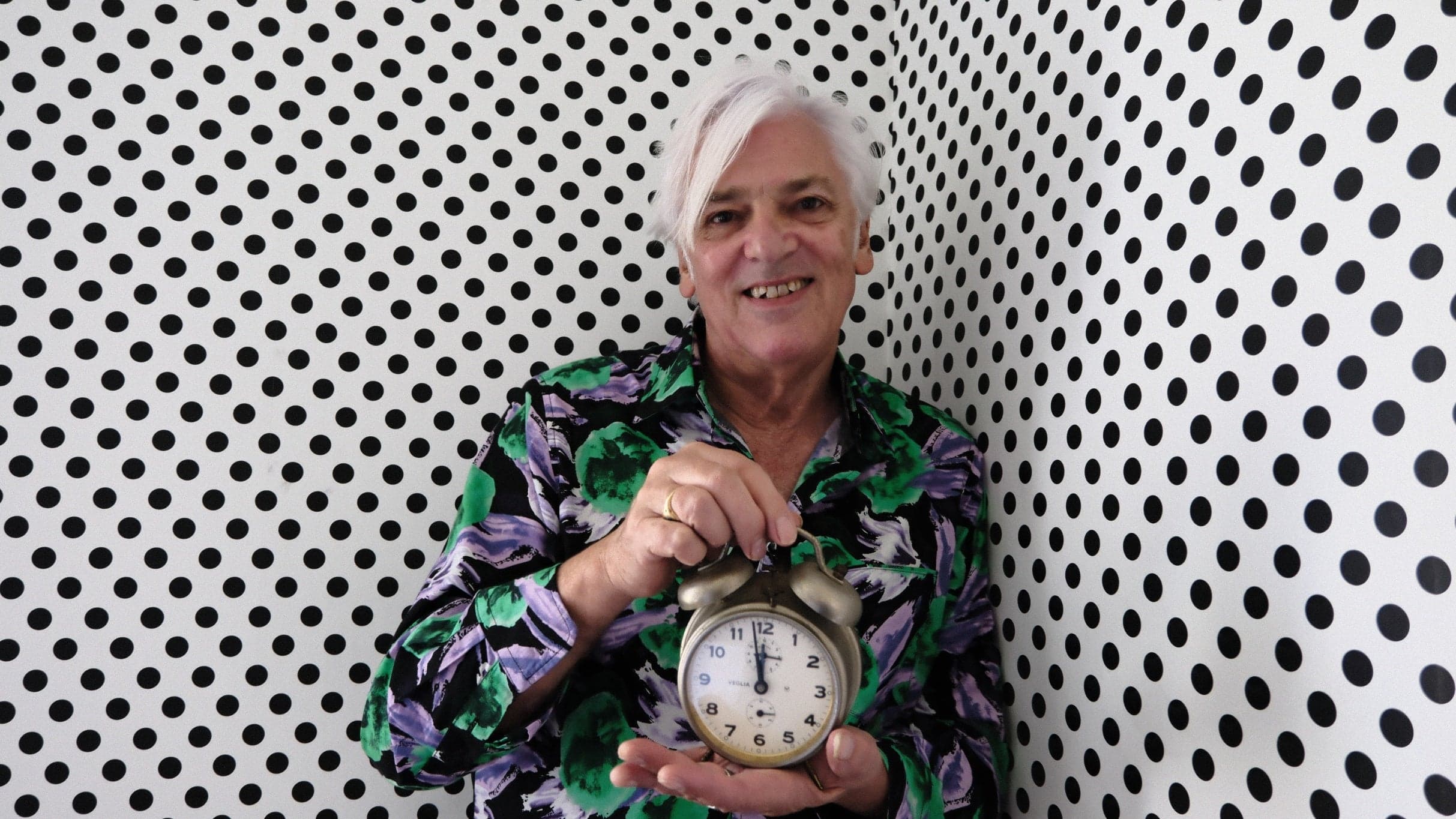 Robyn Hitchcock (Under 18 with parent or legal guardian)