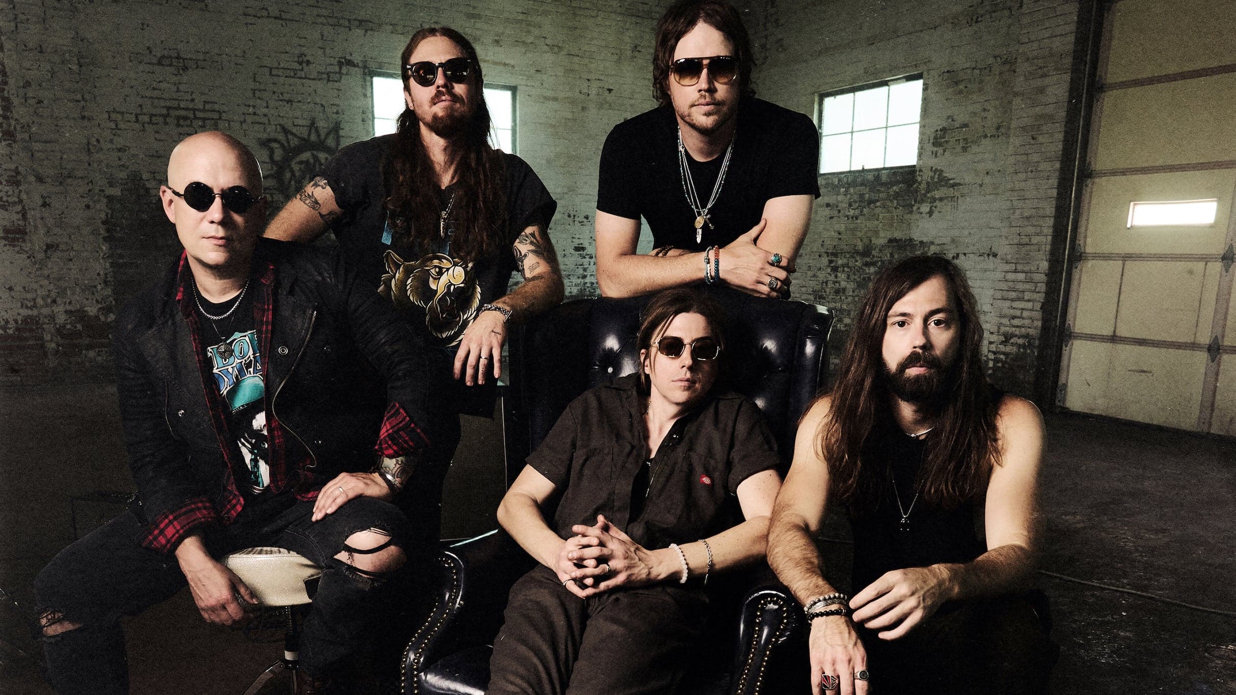A THOUSAND HORSES - White Flag Down Tour 2026
