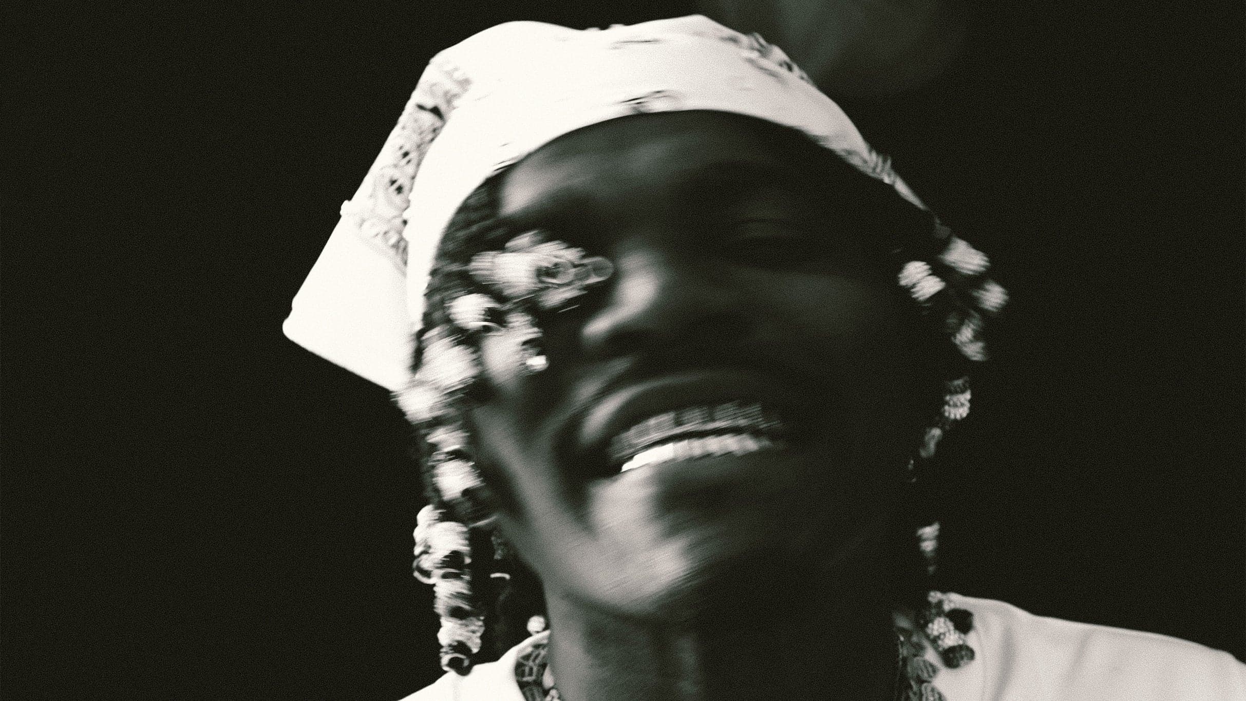 Close Fans - An Evening With Smino