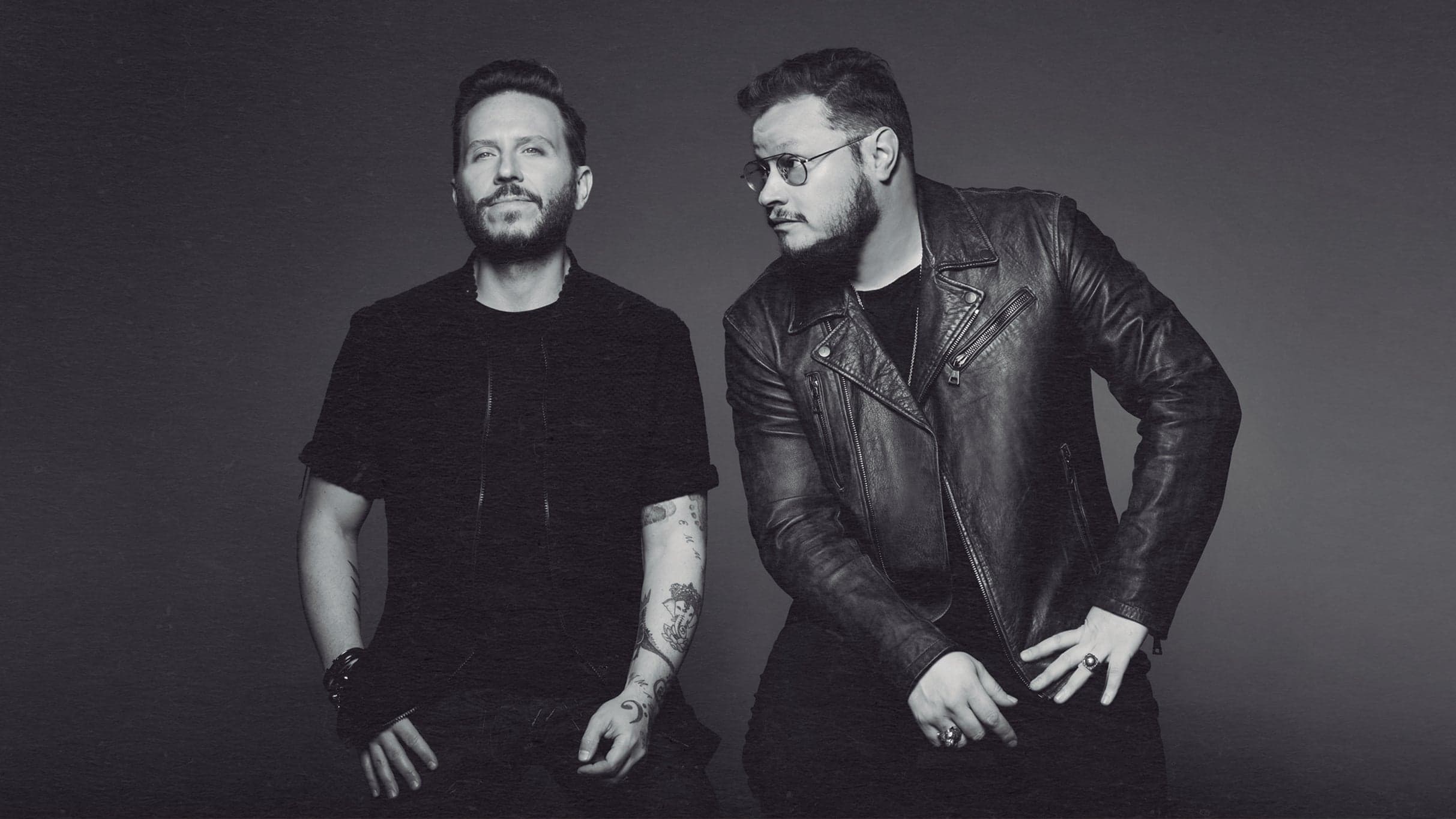 Sin Bandera (21+ Event)