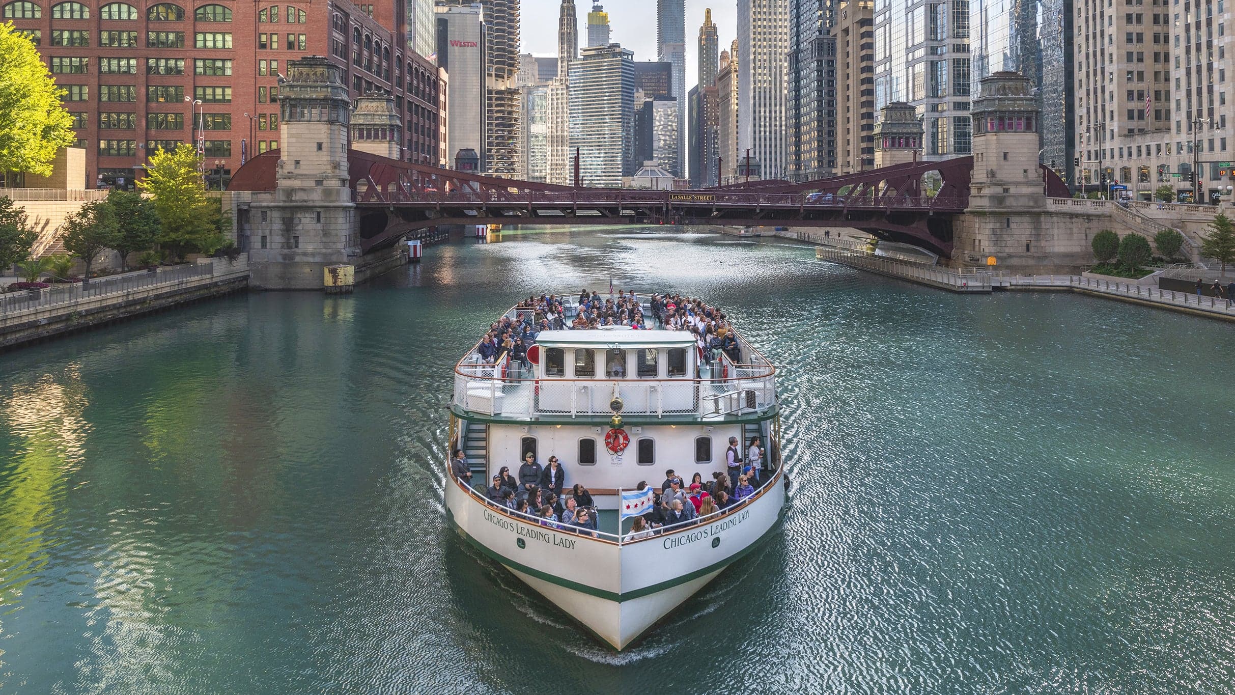 Chicago Architecture Center River Cruise Aboard First Lady