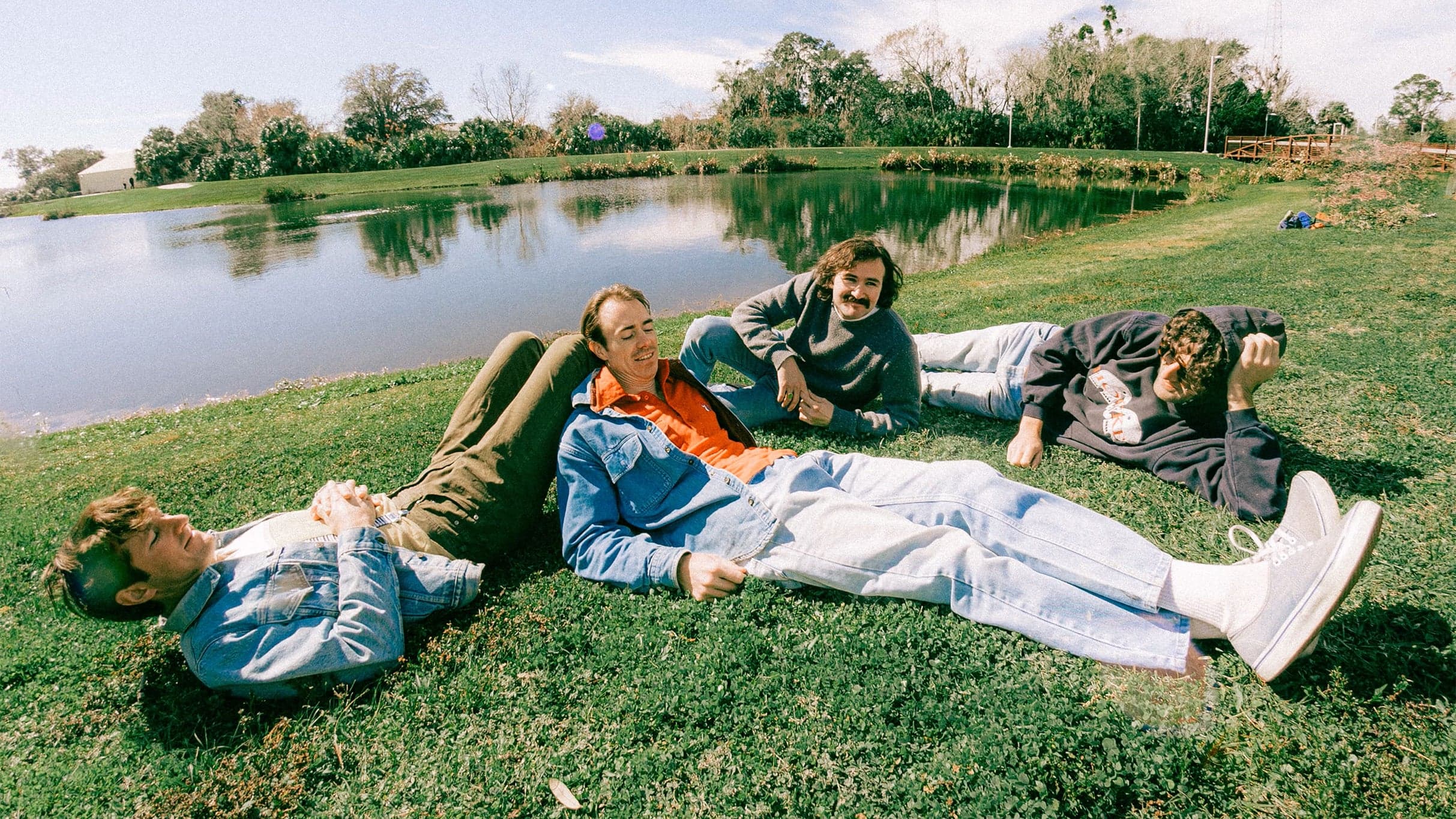 EASY HONEY with Treis & Friends and Plazas