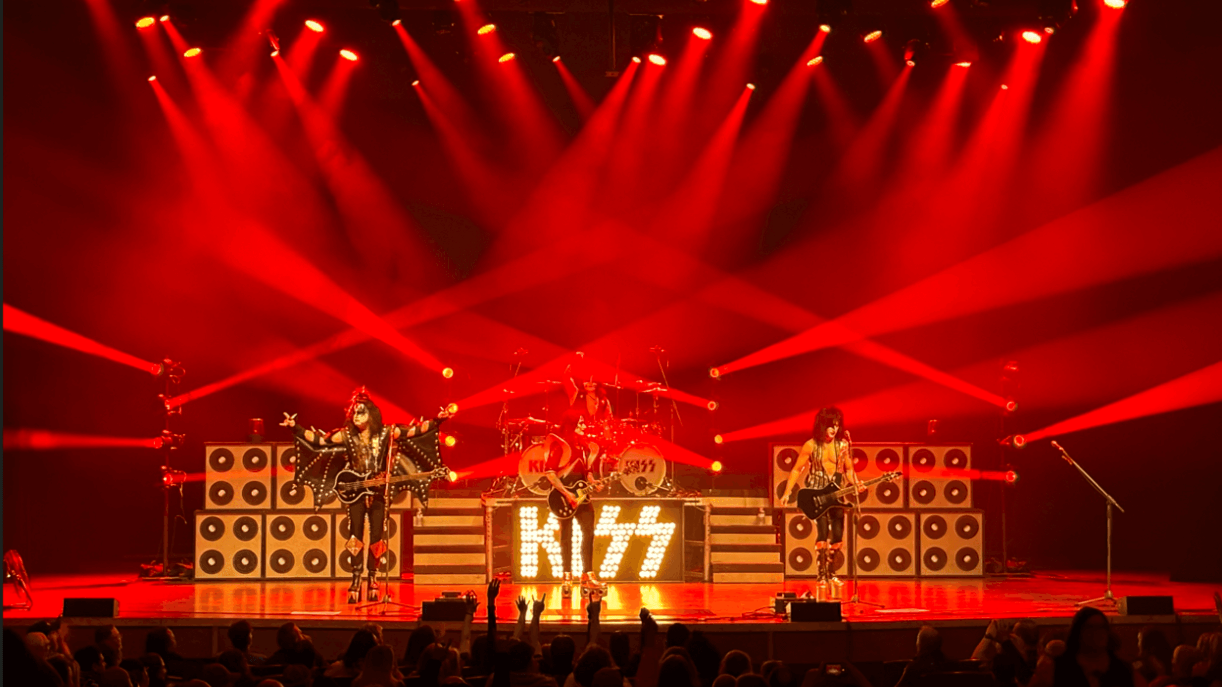 Love Guns - Hommage Kiss