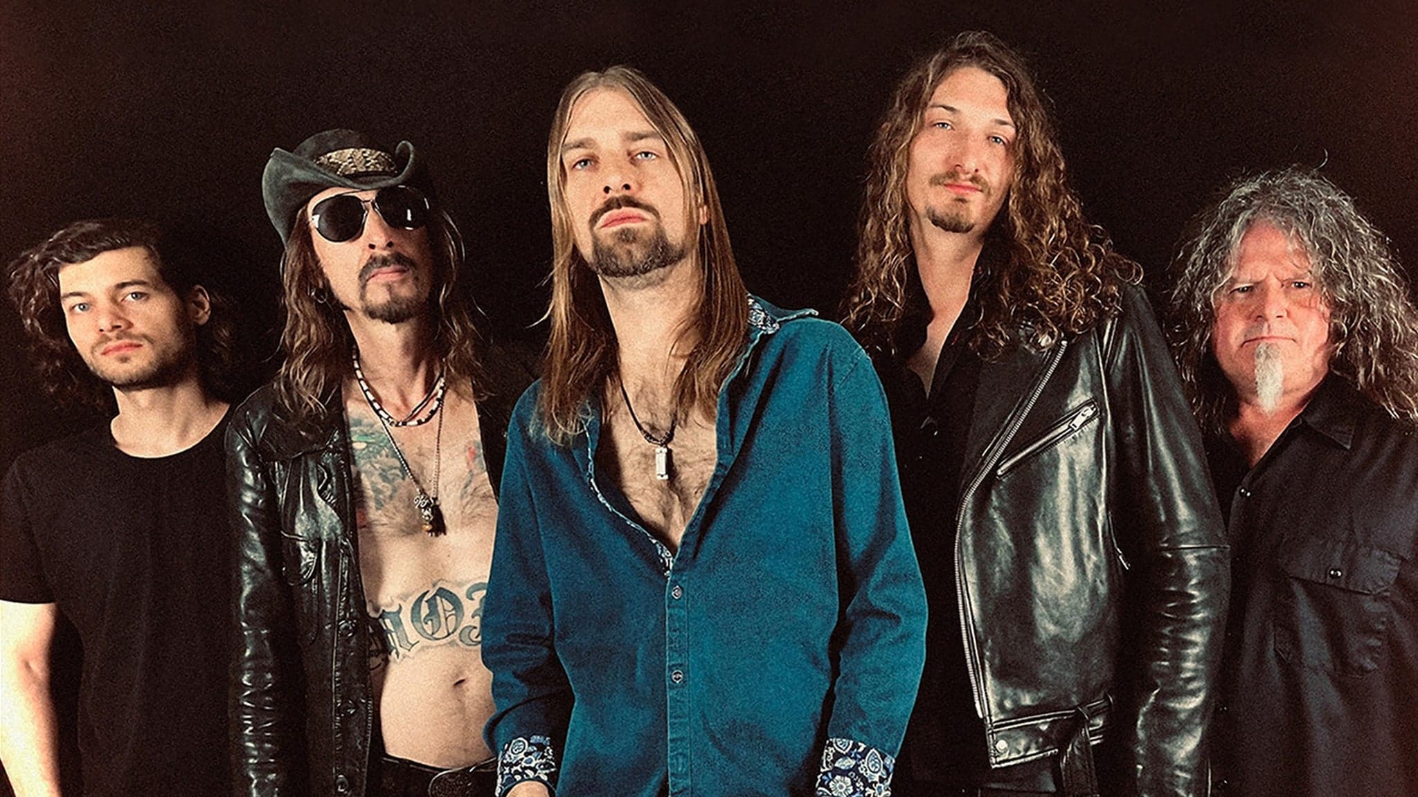 Ten Ton Mojo Performing with Texas Hippie Coalition On Arties Bar and