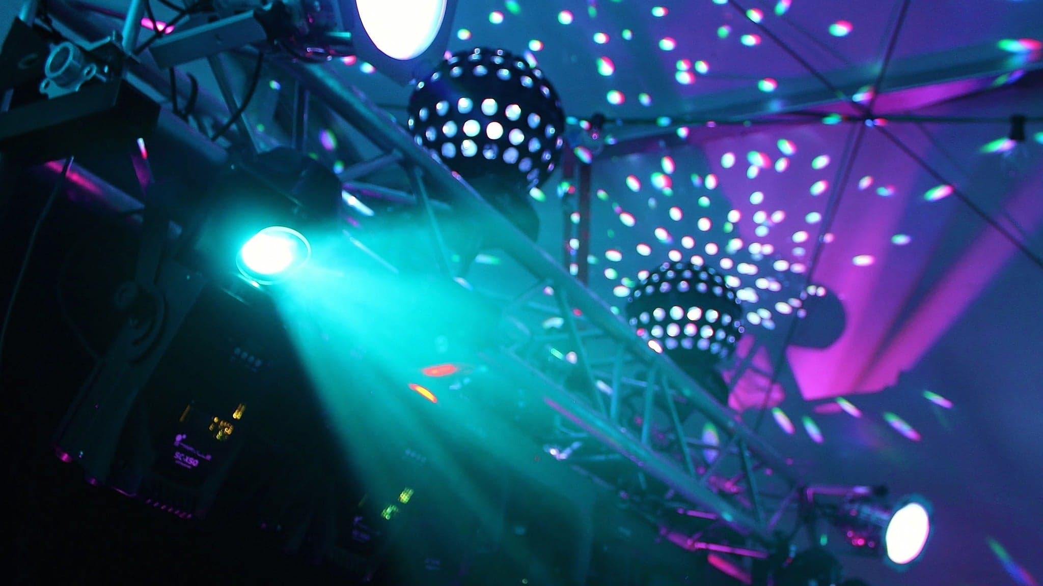 Phil Hanley (21+ Event)