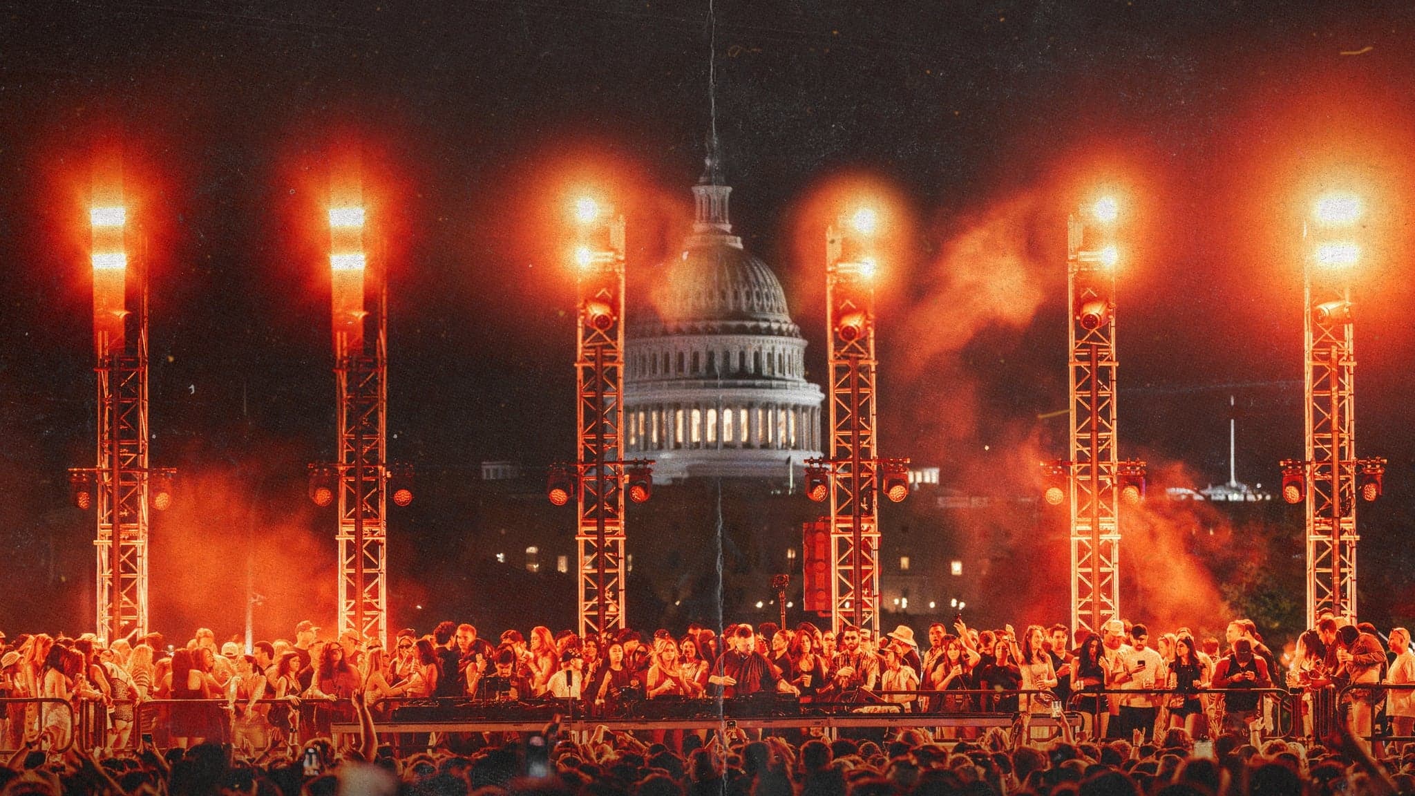 GLOW Block Party: The Chainsmokers